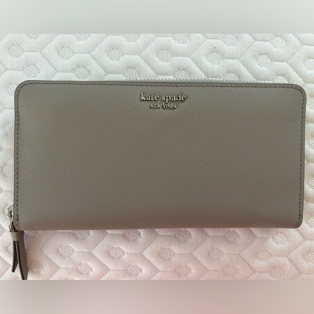 Kate Spade Gray Leather Wallet